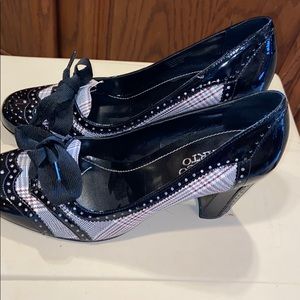 FRANCO SARTO heels 7.5 med NWT